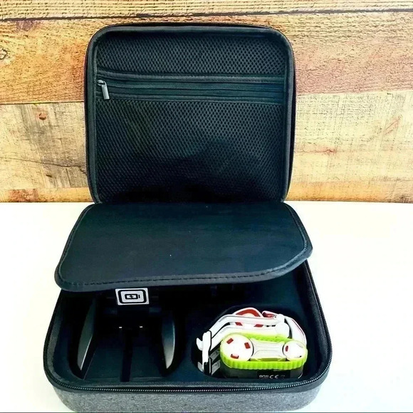 Anki Cozmo Educational Interactive Toy Robot - Picture 6 of 12